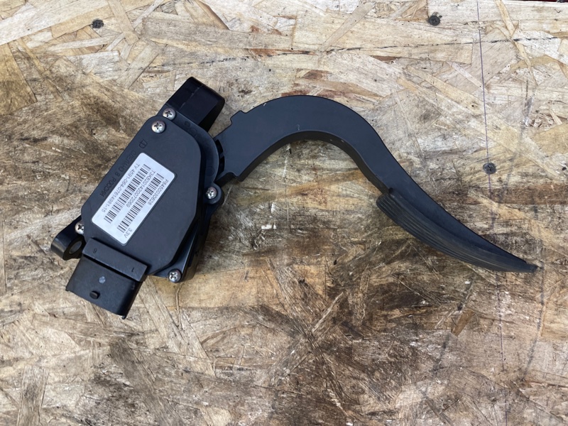 Педаль газа