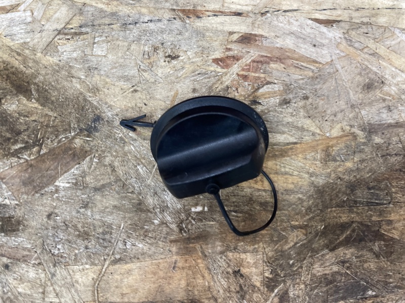 Крышка топливного бака