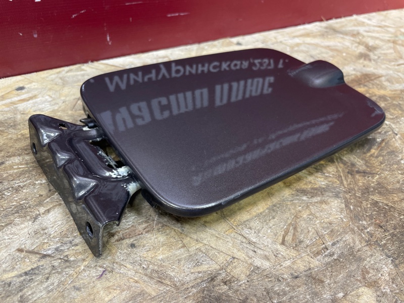 Лючок бензобака