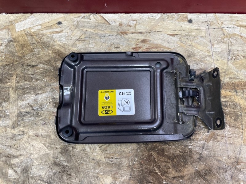 Лючок бензобака