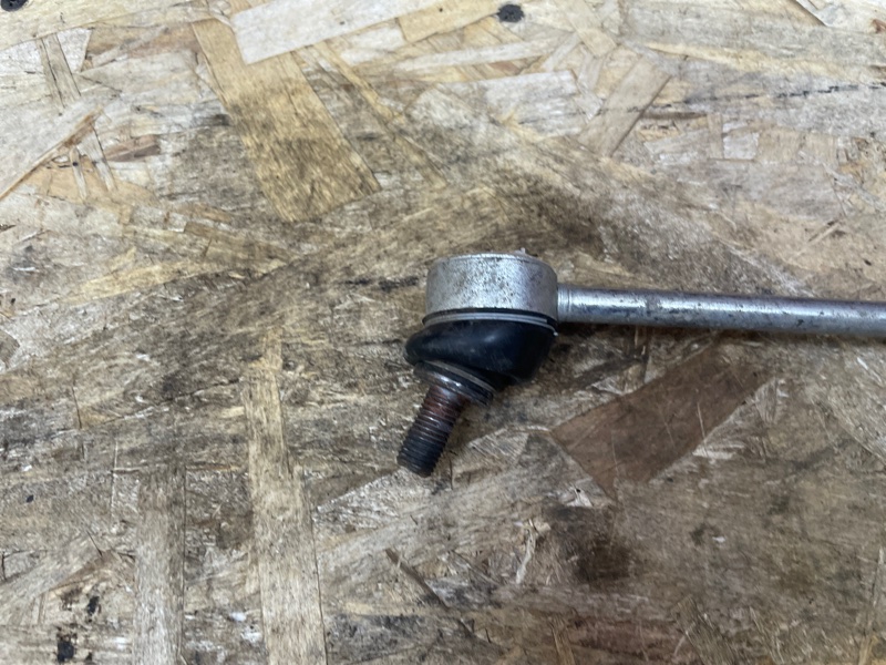 Стойка стабилизатора