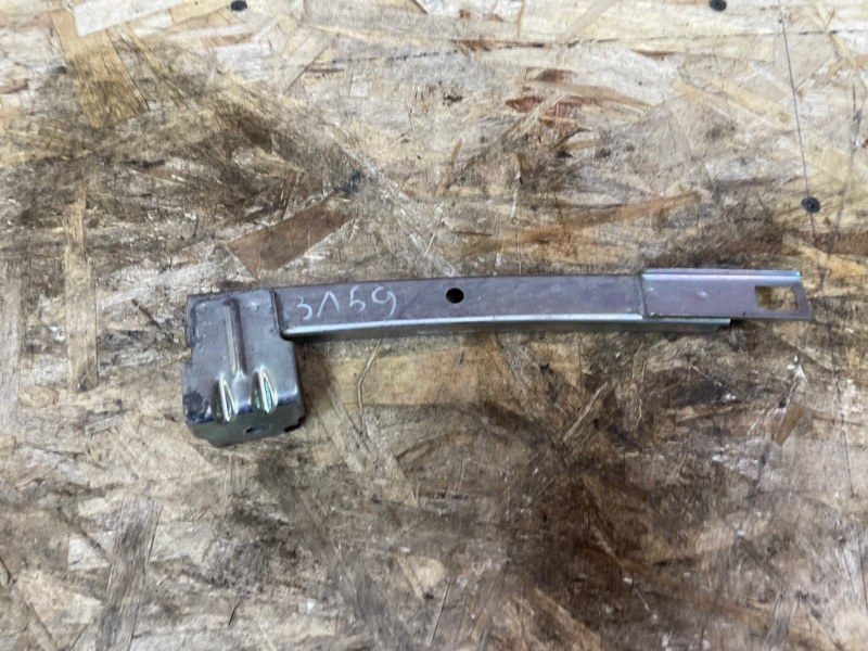 Направляющая стекла     двери