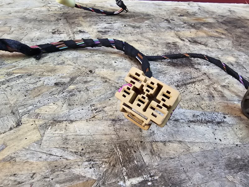 Проводка      двери