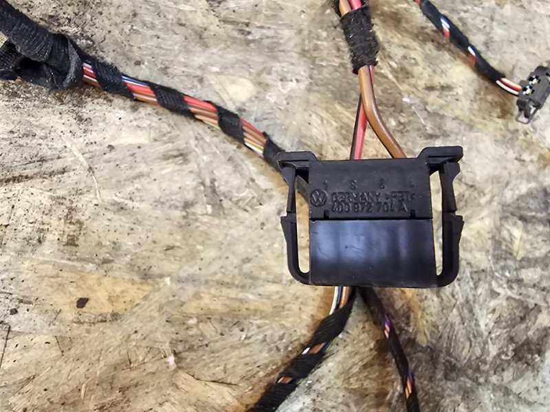 Проводка      двери