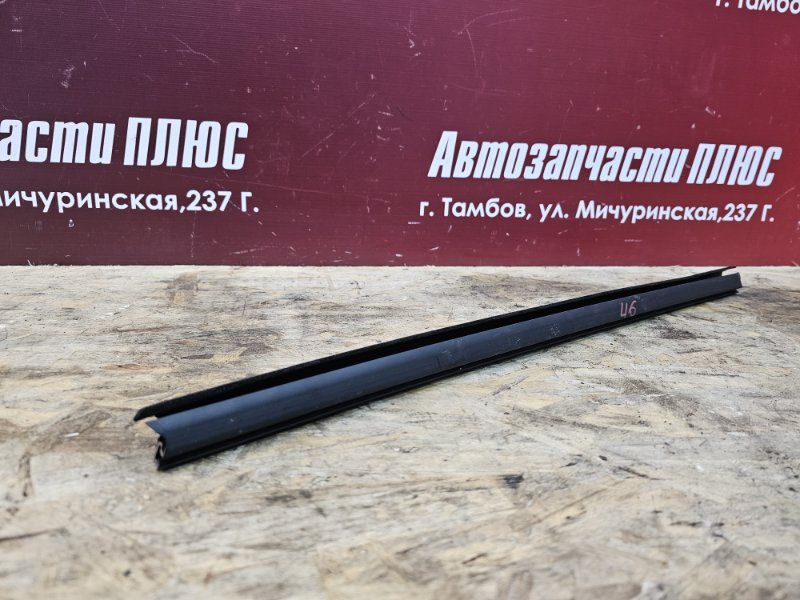 Уплотнитель стекла двери внутренний