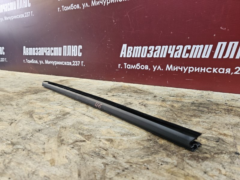 Уплотнитель стекла двери внутренний