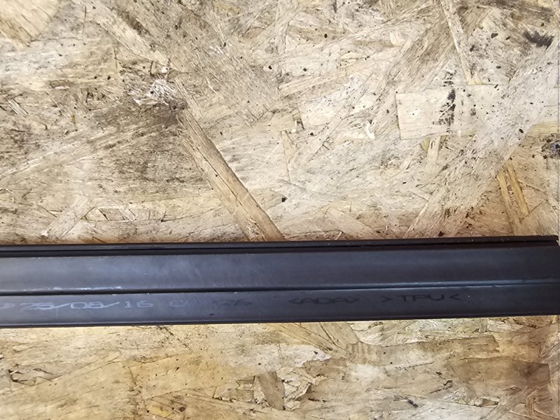 Уплотнитель стекла двери внутренний