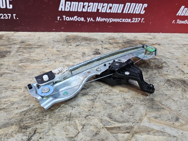 Стеклоподъемник    двери