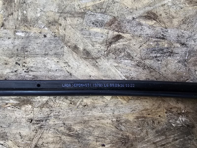 Уплотнитель      двери