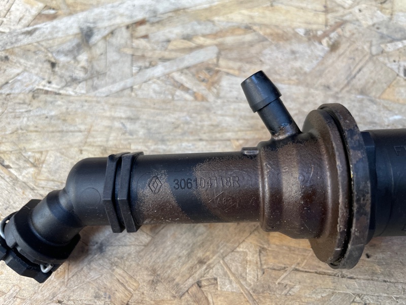 Главный цилиндр сцепления