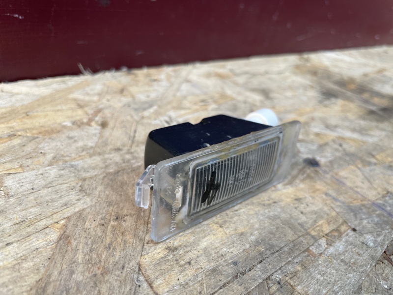 Плафон подсветки номера