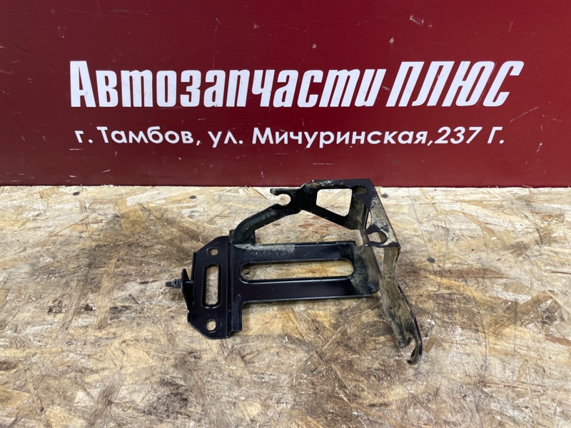 Кронштейн блока ABS