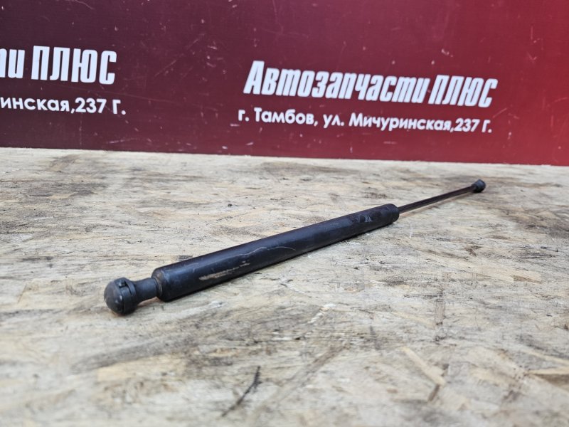 Амортизатор багажника