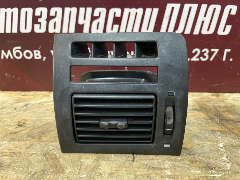 Воздушный дефлектор салона