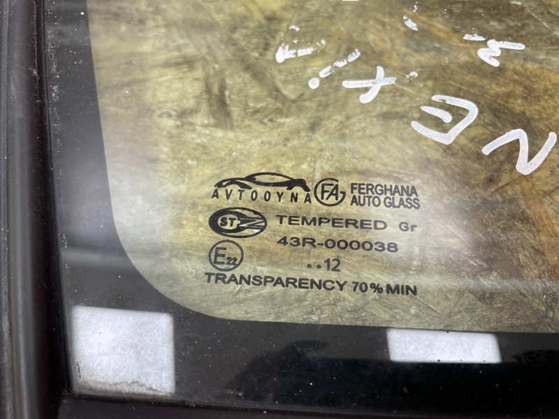 Форточка кузова