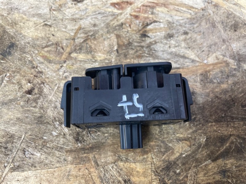 Кнопка аварийной сигнализации