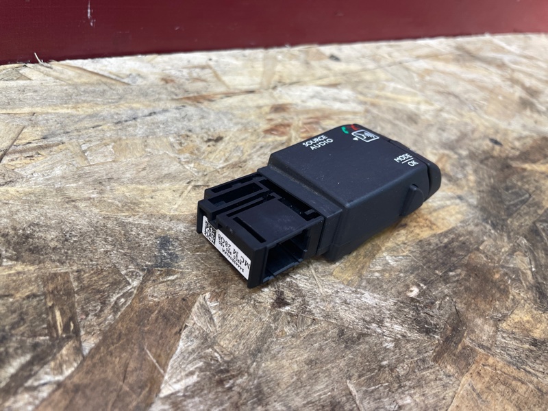 Джойстик управления магнитолой