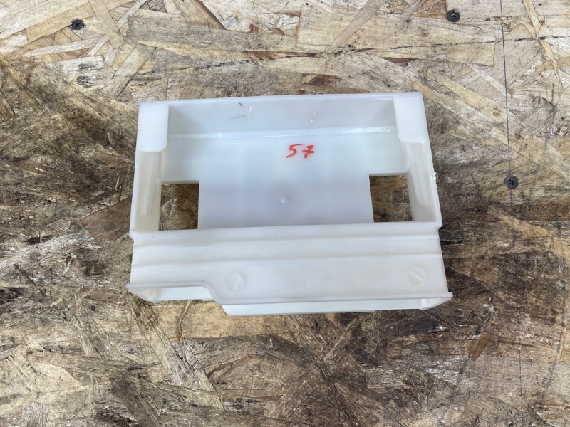 Кронштейн блока кузовной электроники