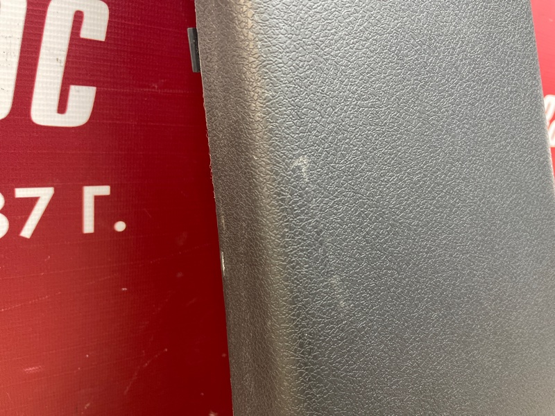 Обшивка средней стойки