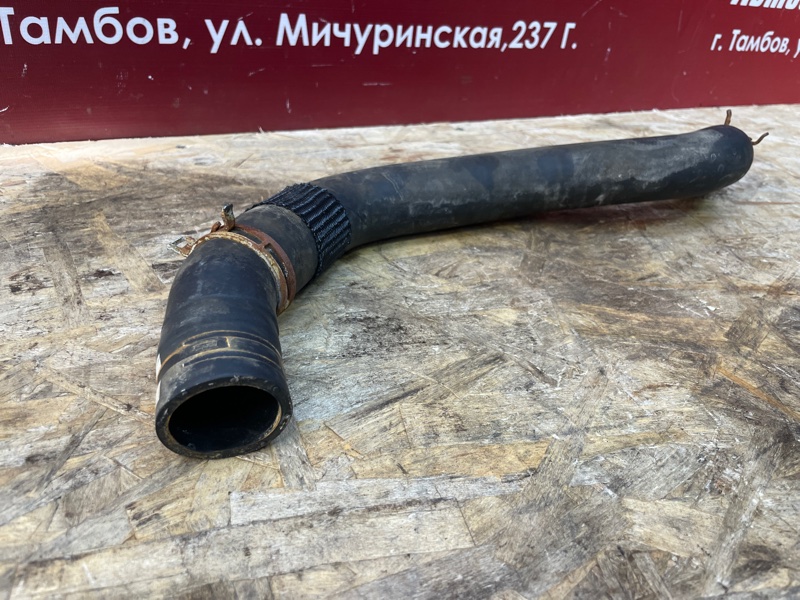 Патрубок радиатора