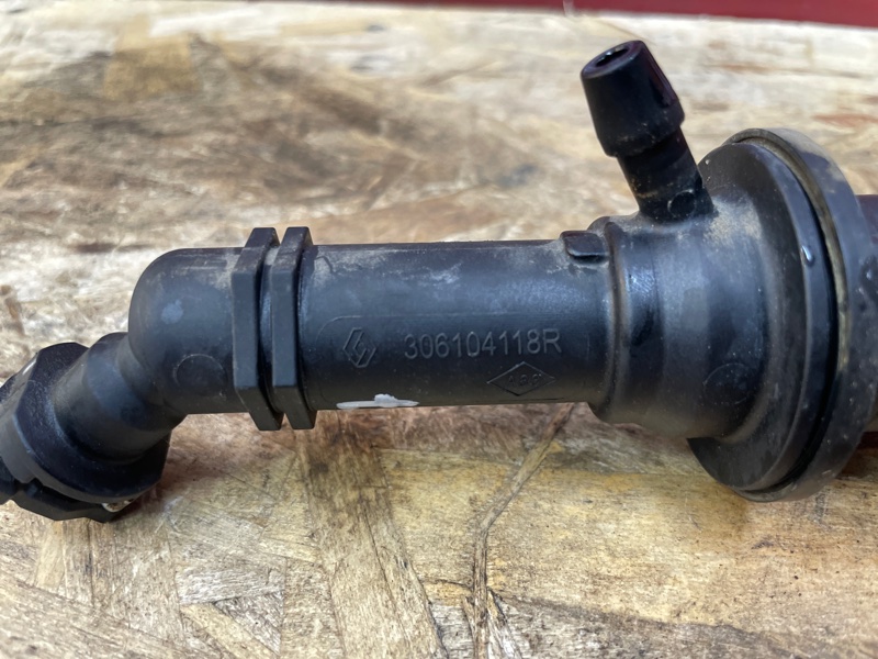 Главный цилиндр сцепления