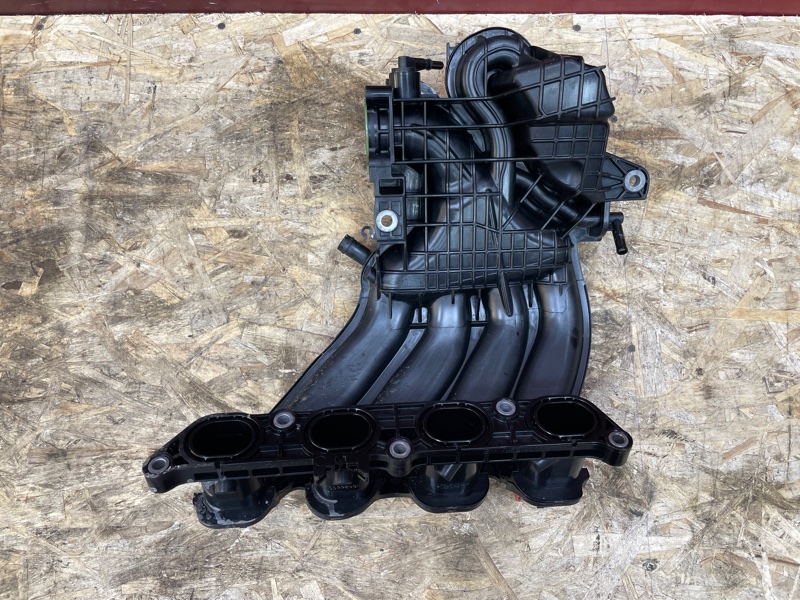 Впускной коллектор