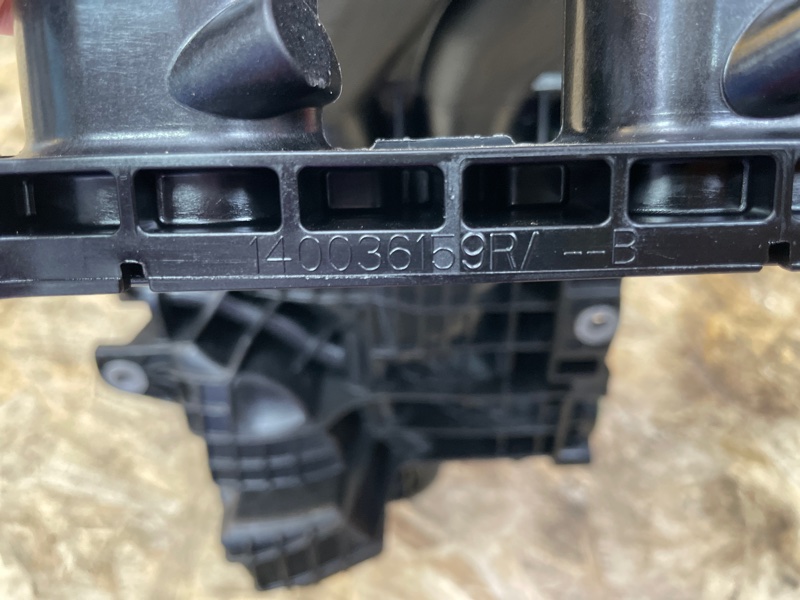 Впускной коллектор