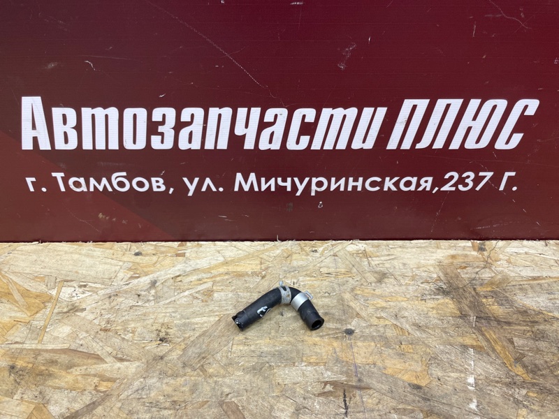 Патрубок вентиляции картерных газов