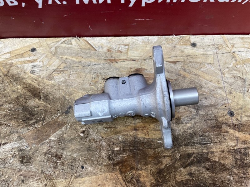 Главный тормозной цилиндр