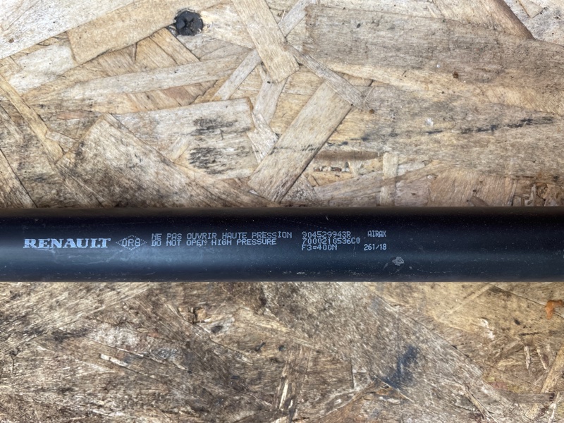 Амортизатор багажника