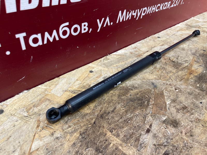 Амортизатор багажника