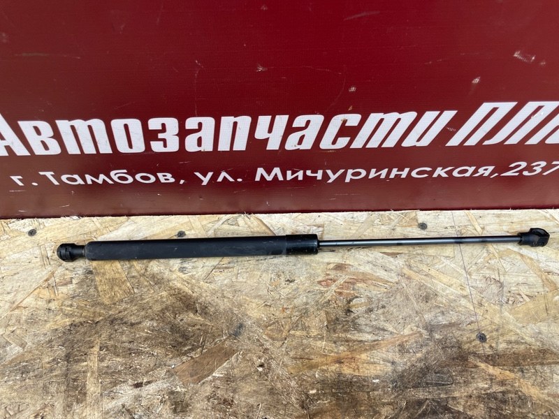Амортизатор багажника