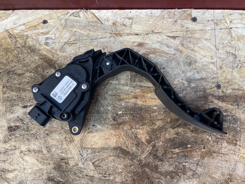 Педаль газа