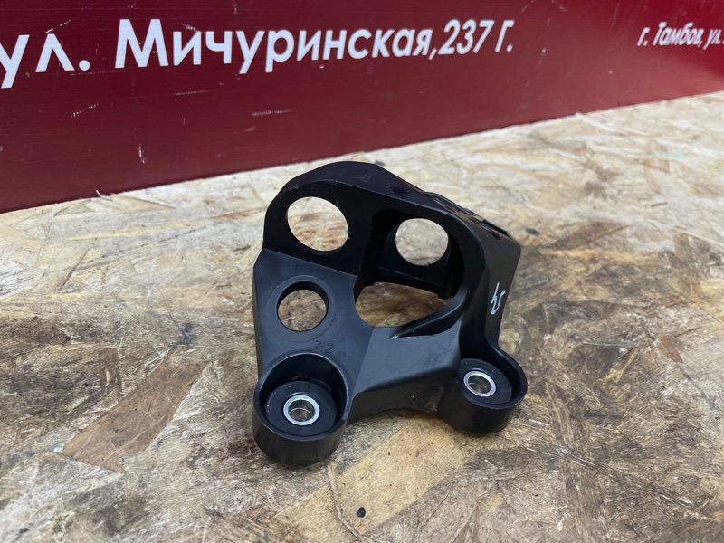 Кронштейн троса КПП