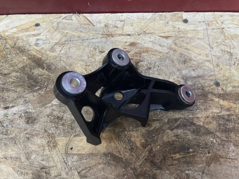 Кронштейн троса КПП