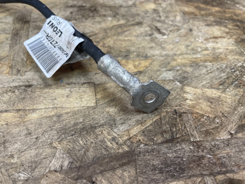 Клемма аккумулятора (минусовая)