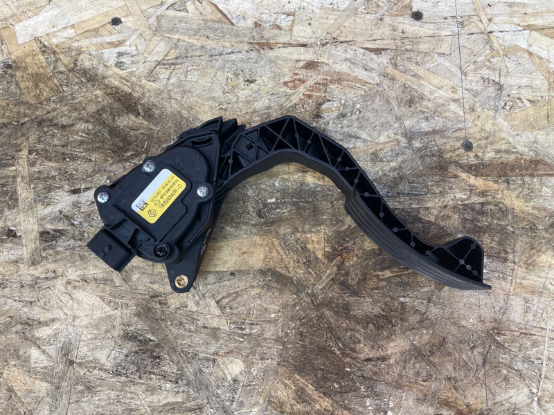 Педаль газа