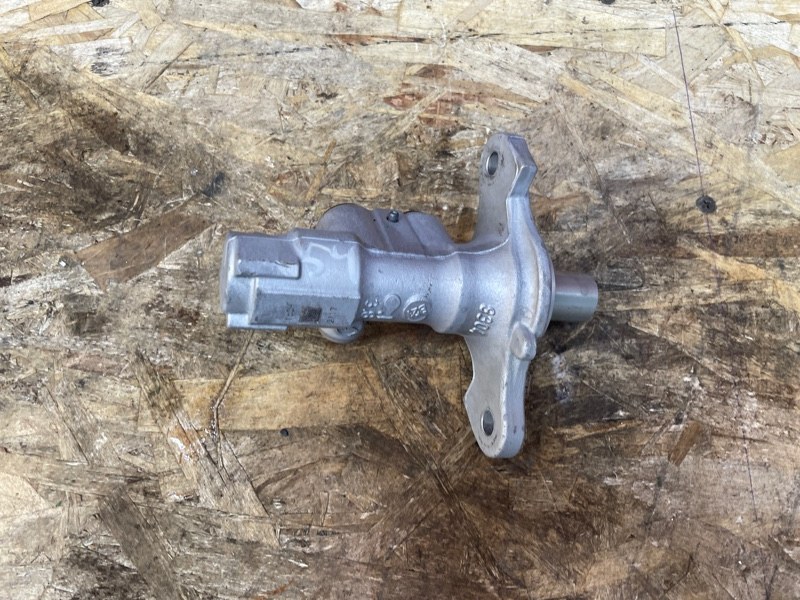 Главный тормозной цилиндр