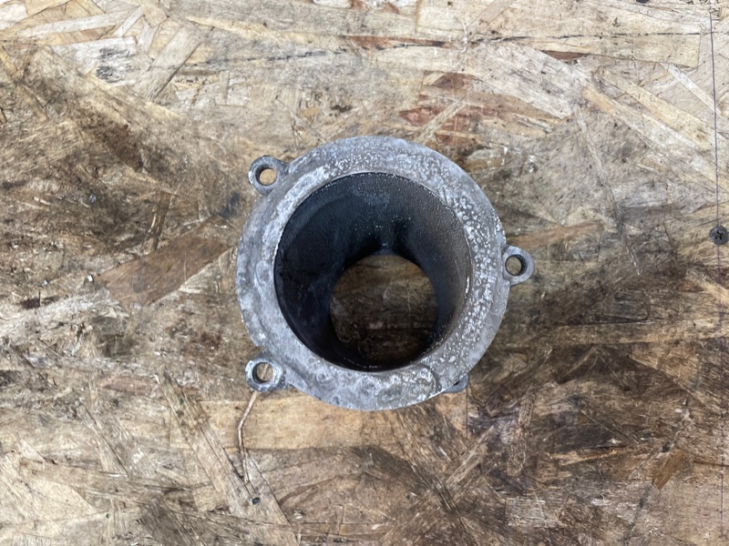 Фланец дроссельной заслонки