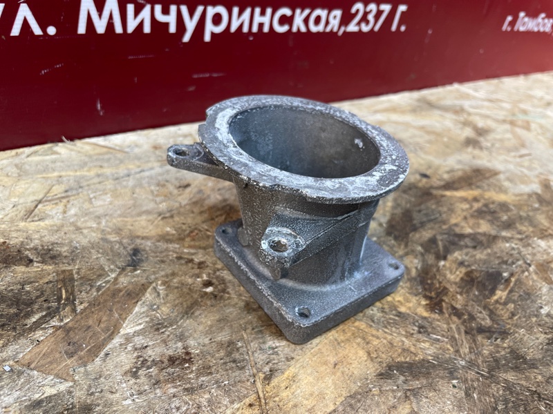 Фланец дроссельной заслонки