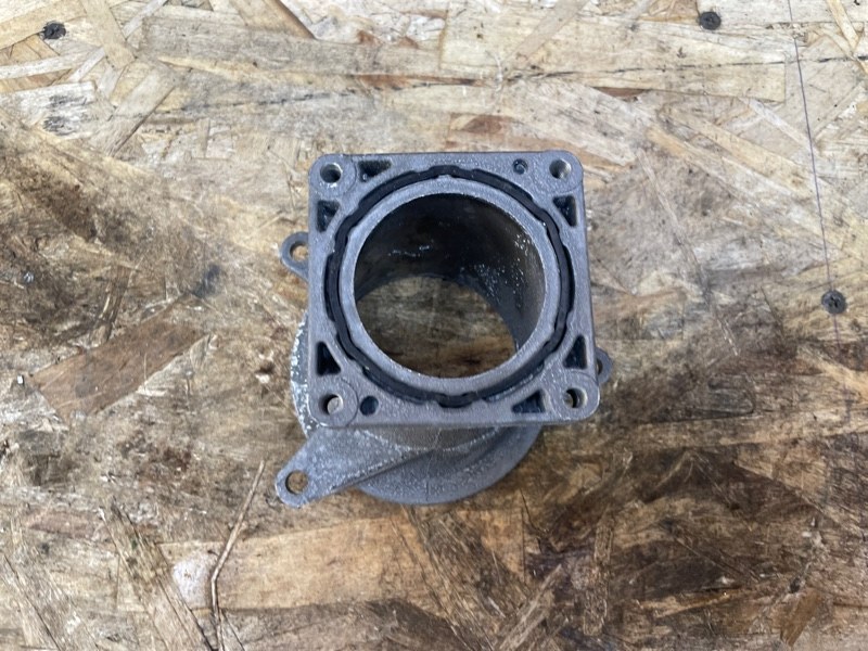 Фланец дроссельной заслонки