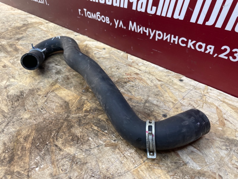 Патрубок радиатора