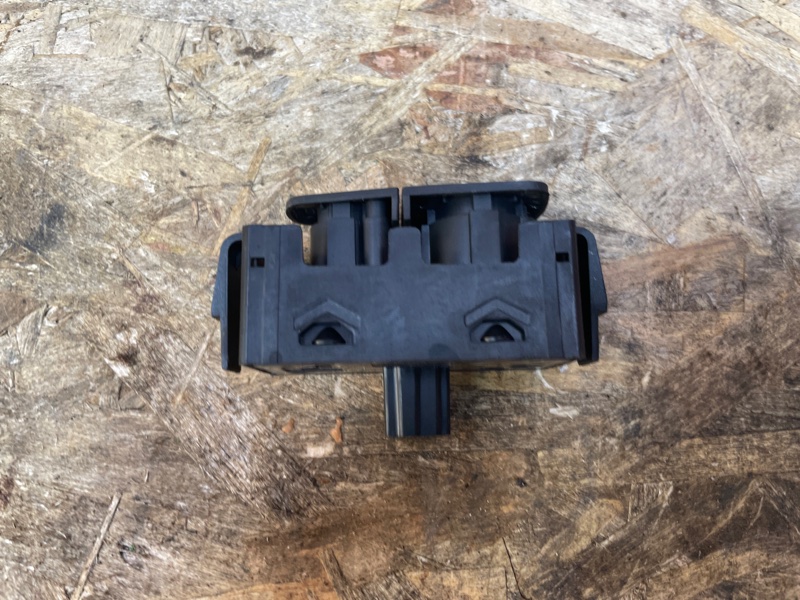 Кнопка аварийной сигнализации