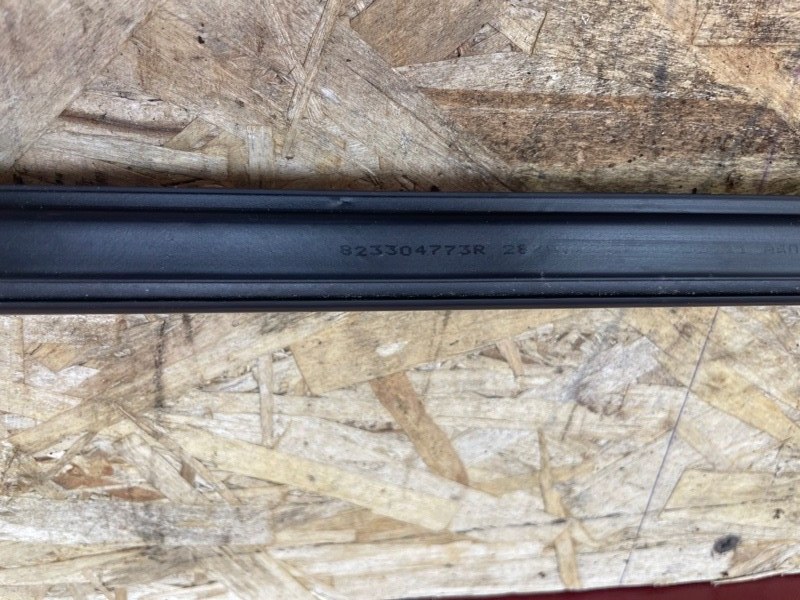 Уплотнитель стекла двери внутренний