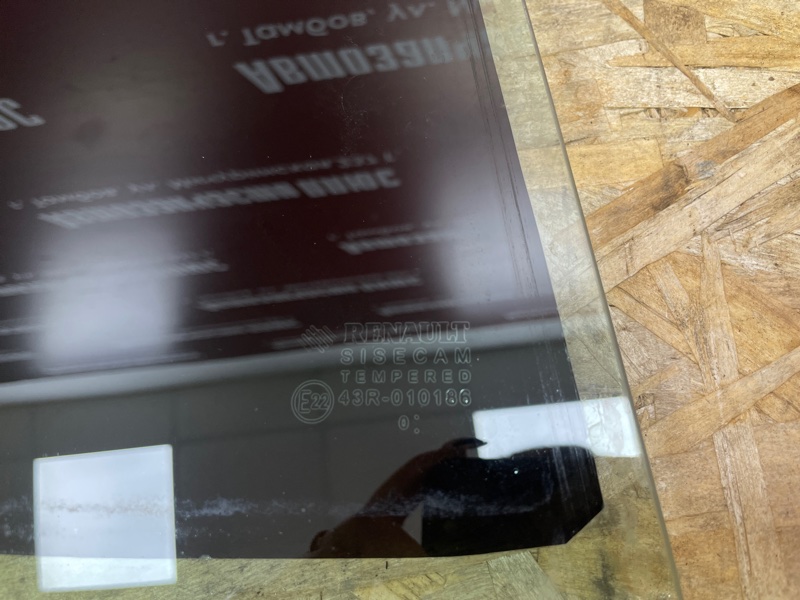 Стекло двери