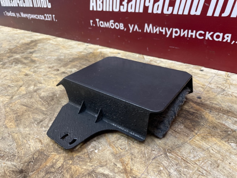 Кронштейн бампера