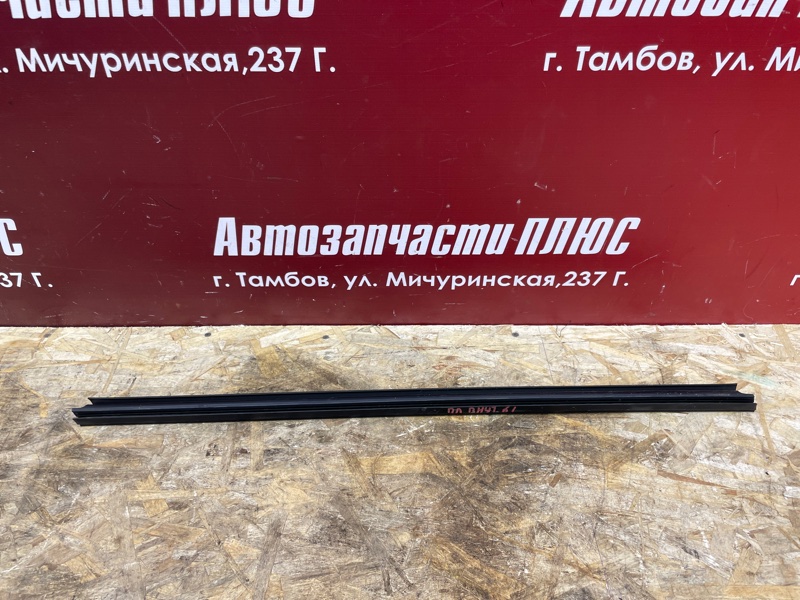 Уплотнитель стекла двери внутренний