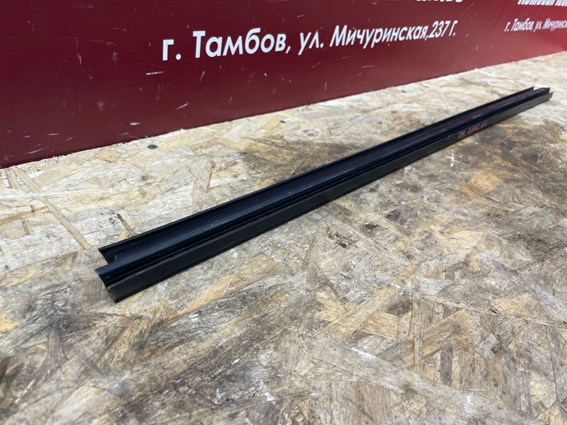 Уплотнитель стекла двери внутренний