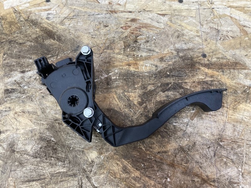 Педаль газа