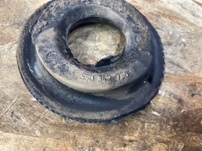 Верхняя опора    пружины